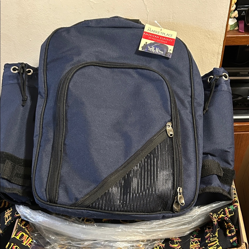 32 pieces Picnic Backpack by The Market Place